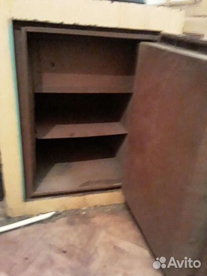 Сейф несгораемый металический