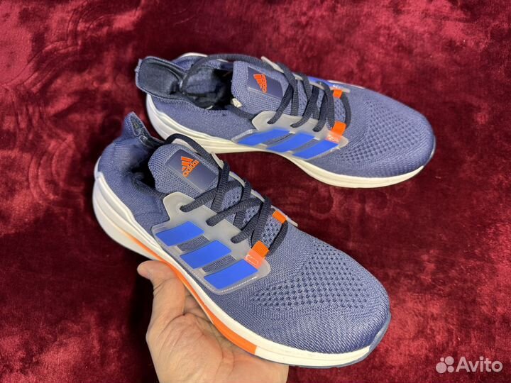 Кроссовки adidas летние