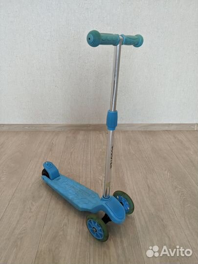 Самокат детский трехколесный