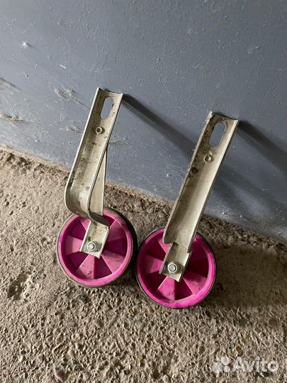 Колеса боковые на детский велосипед
