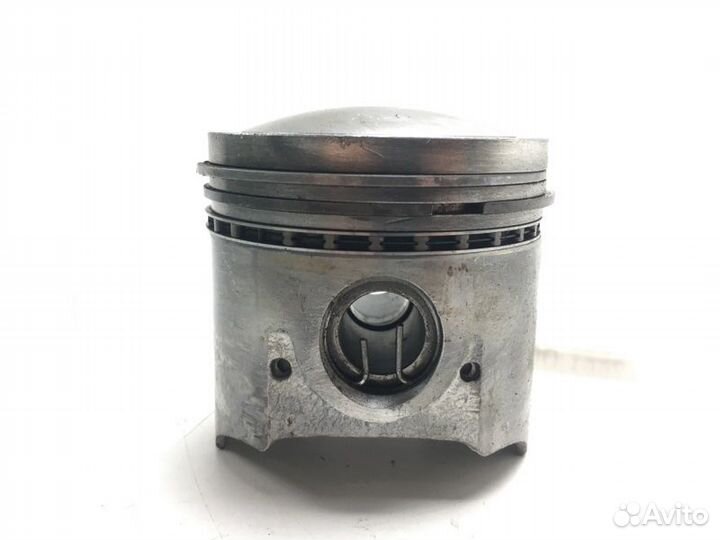 Поршень Toyota Soarer MZ10 mteu 1982