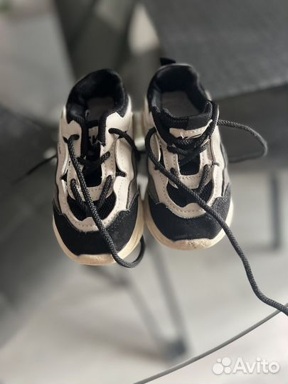 Кроссовки детские