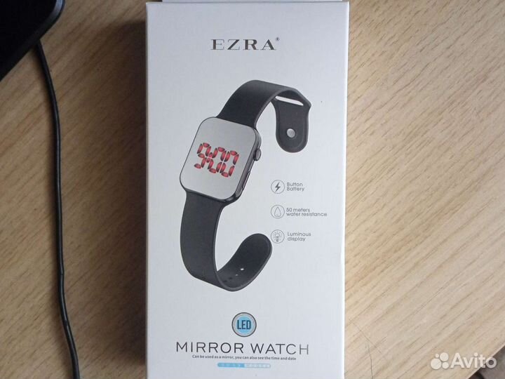 Наручные часы Ezra