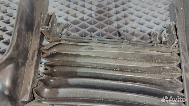 810W461130112 Кожух рулевой колонки верхний Sitrak