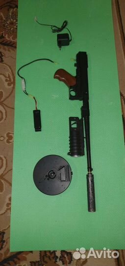 Игрушечный Томпсон