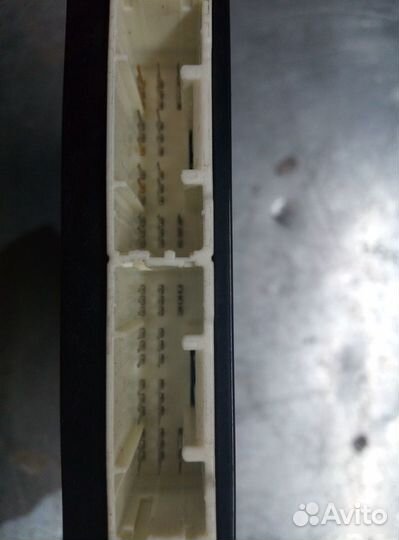 Блок управления системой питания Toyota Land