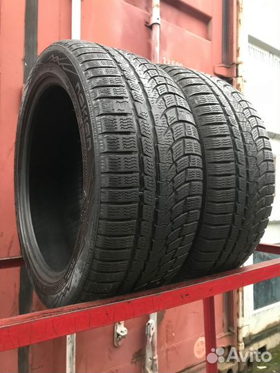 Nokian Tyres WR A4 235/45 R17 110V