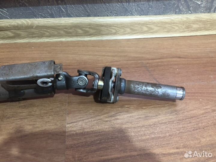 Toyota Avensis Verso рулевая колонка