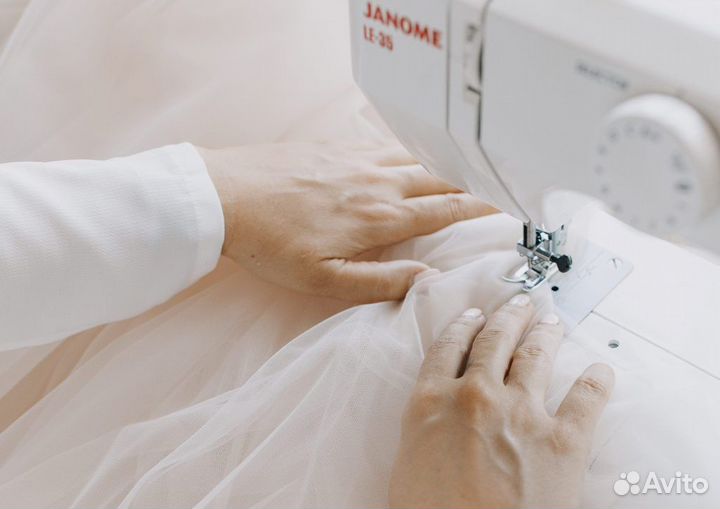 Швея-надомница