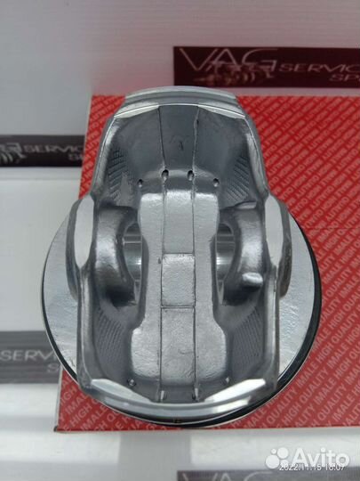 Комплект новых поршней+0.25 VAG 1.6 MPI EA111 CFN