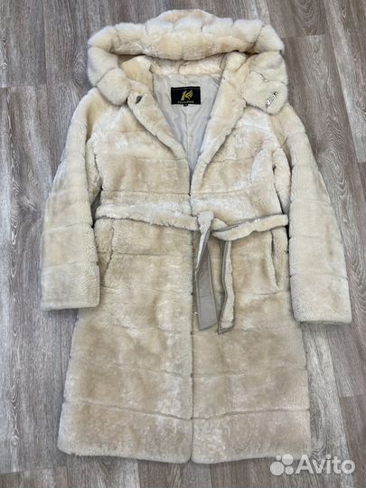 Шуба мутоновая с капюшоном 48