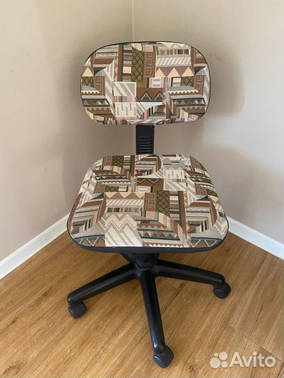 Компьютерные стулья