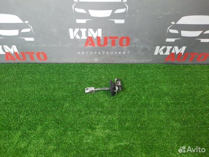 Ограничитель двери передний правый LADA X-Ray