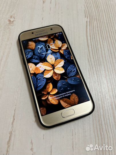 Samsung Galaxy A3 (2017) SM-A320F/DS, 2/16 ГБ