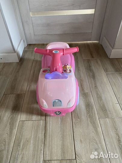 Машинка каталка музыкальная