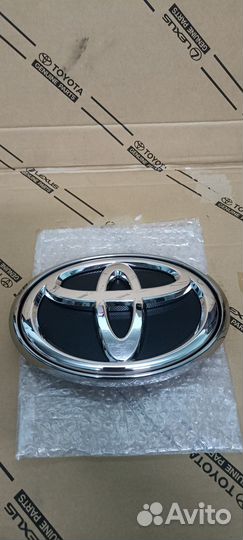 Эмблема Toyota Fortuner 75310-0K160