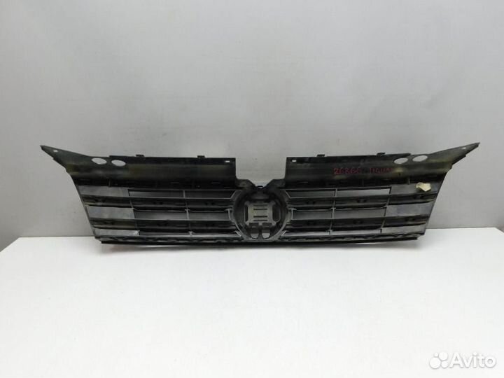 Решетка радиатора Volkswagen Tiguan
