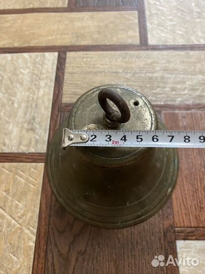 Старинный колокол