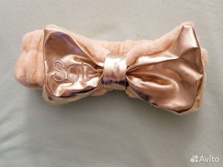 Косметическая повязка на голову