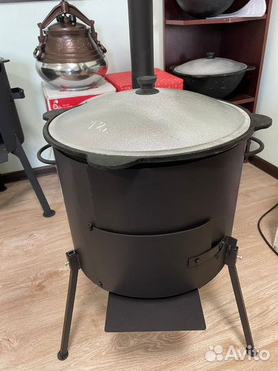 Печь с дверцей и трубой+чугунный казан 12л
