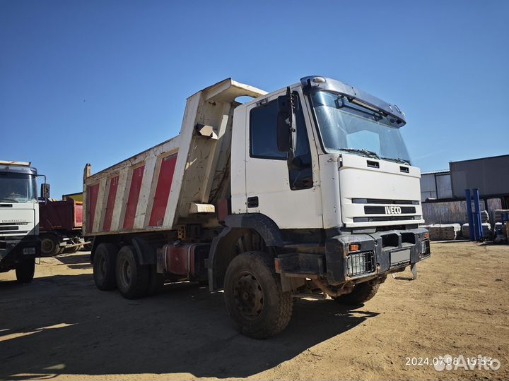 IVECO EuroTrakker, 2005