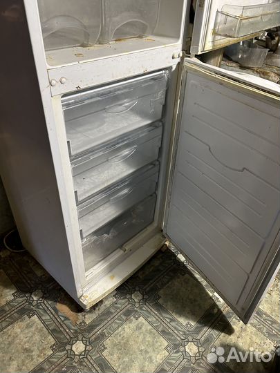 Холодильник Атлант 2 м