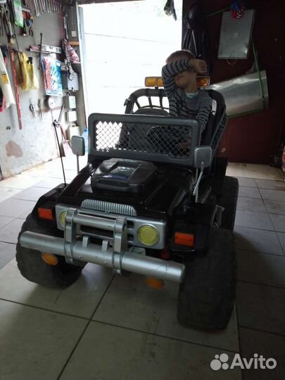 Детский электромобиль двухместный бу