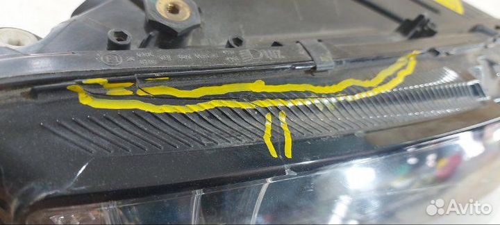 Фара галогеновая передняя правая Skoda Octavia A7