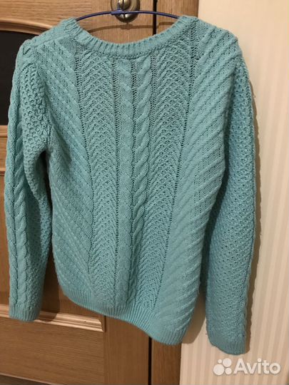 Свитер женский