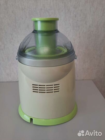 Соковыжималка новая vitek
