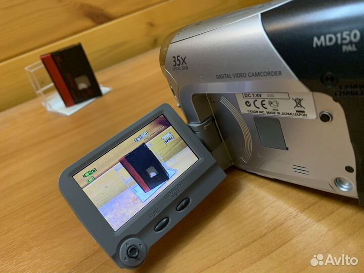 Видеокамера Canon MD150