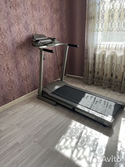 Электрическая беговая дорожка Torneo Linia T-203