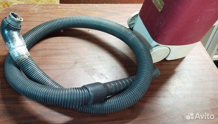 Пылесос Чайка-10к