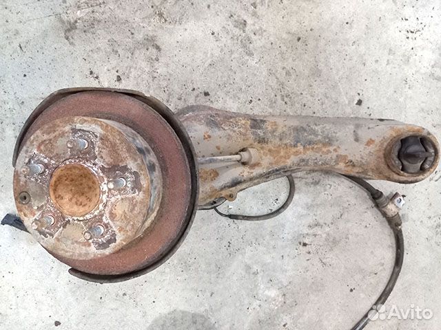 Рычаг подвески задний левый Mitsubishi Lancer 10