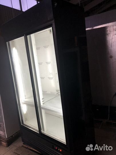 Холодильный шкаф витрина б/у