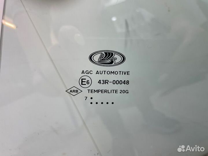 Стекло двери заднее левое LADA X-Ray
