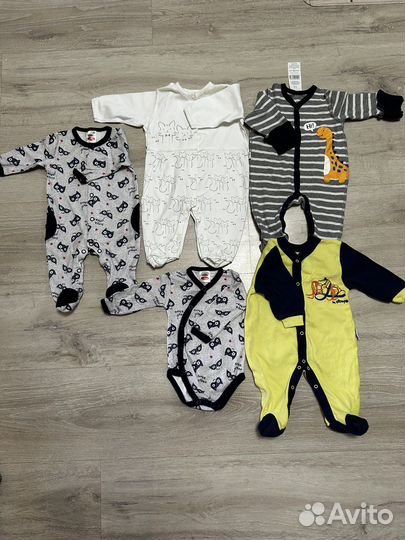 Комбинезон и боди для малышей