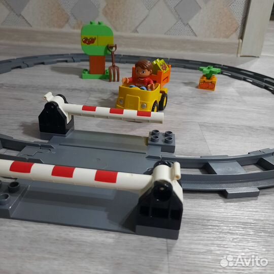 Lego поезд 10810 