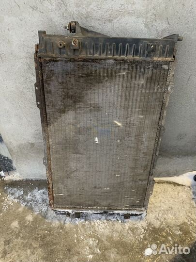 Радиатор основной Audi 100 c4 2.3 АКПП