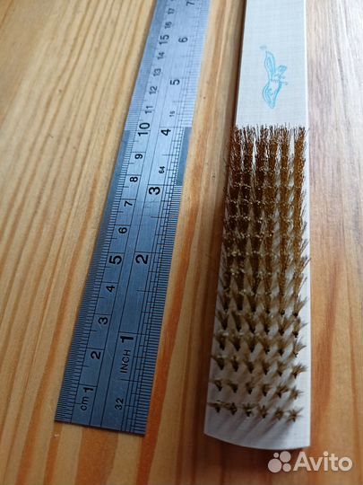 Щетка латунная для чистки монет