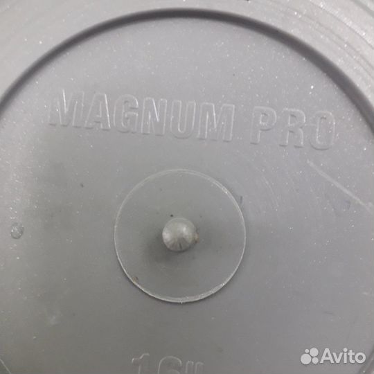 Колпаки на volkswagen r 16