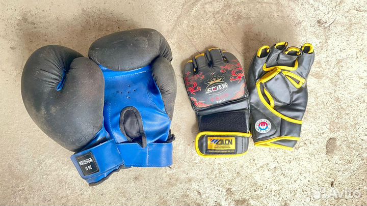 Боксерские перчатки