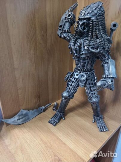 Скульптура из металла Хищник (Predator)