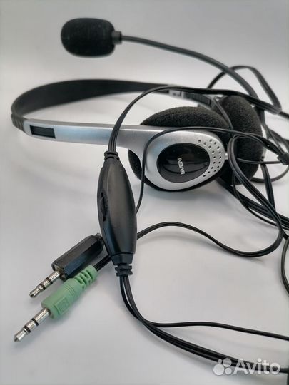 Наушники с микрофоном