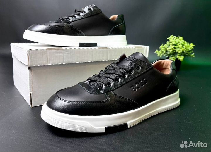 Кроссовки Boss модные