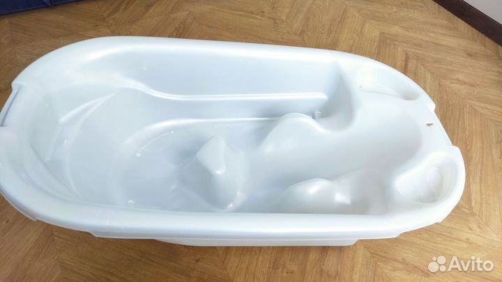 Ванночка для купания новорожденного