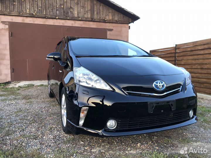 Toyota Prius Alpha 1.8 AT, 2011, 159 000 км