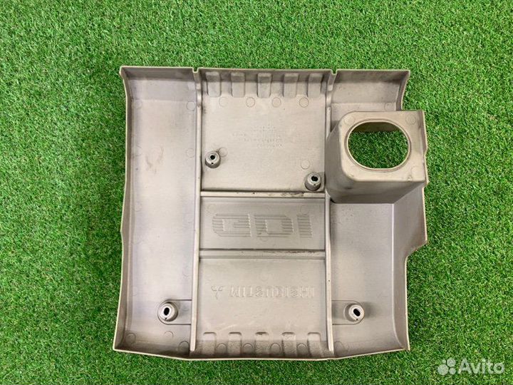 Декоративная крышка двигателя Mitsubishi Pajero