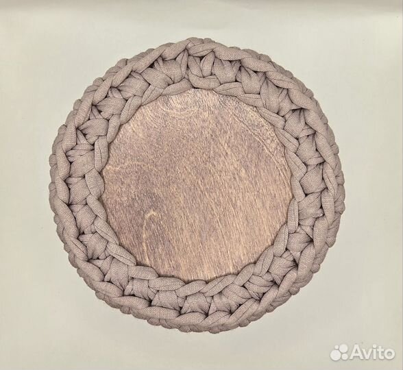 Вязанная корзинка из трикотажной пряжи