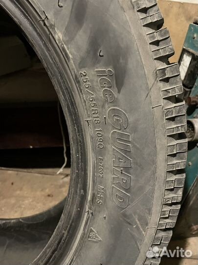 Yokohama Ice Guard F700Z 255/55 R18